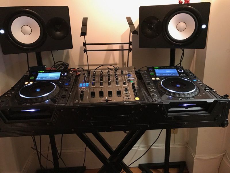 Brand New 2x Pioneer CDJ-2000 Nexus & 1x DJM-2000 Nexus DJ Package