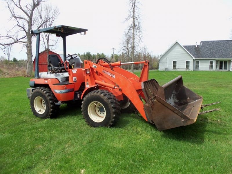 2000 Kubota R520 Articulating Wheel Loader