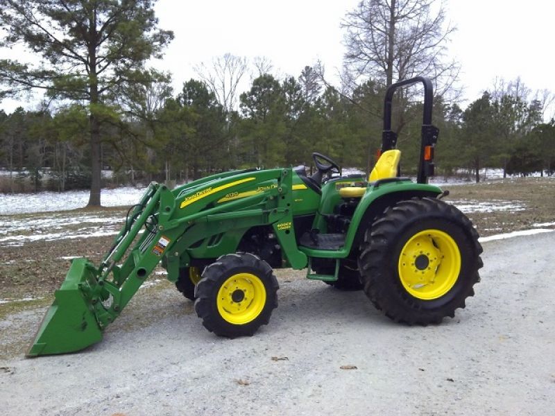 2011 John Deere 4120 4x4 w/ 400 CX Loader