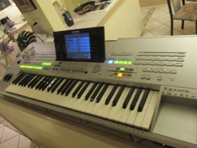  F/S New: Yamaha Tyros 5 keyboad, Korg Pa3X Keyboard ... 