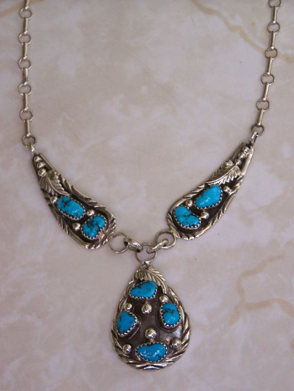 Sterling Silver Necklace w/Turquoise Stones
