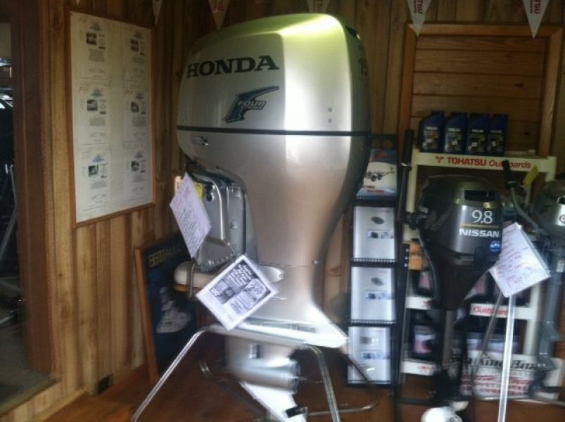 Yamaha 60hp 4-Stroke Outboard Boat Engine,2014 Yamaha F300 XCA 300 HP,2014 Woods RD60,2014 Kawasaki 