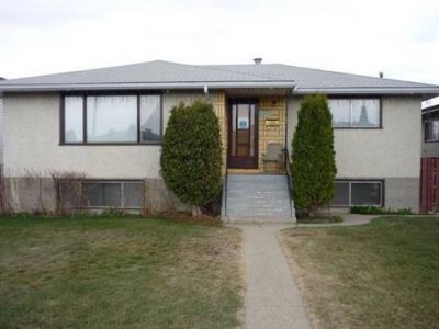 Edmonton Suite For Rent 3 bedrooms 1 bathroom