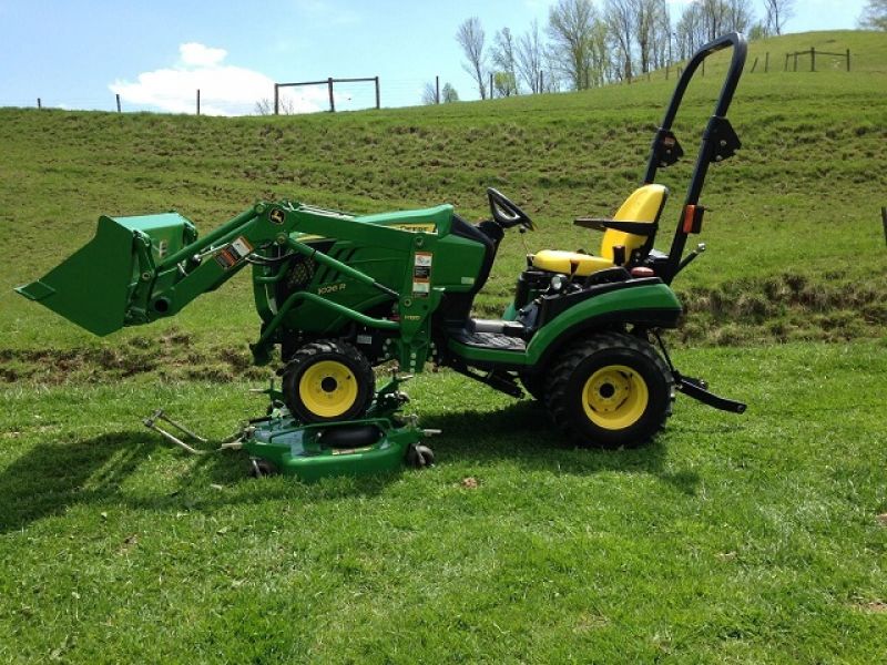  2012 John Deere 1026R 4X4 Loader, Mowing Deck