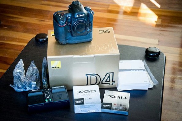 Buy New:Nikon D750-Nikon D800-Canon 5D Mark II-Nikon D5100-Canon EOS 7D-Nikon D3200