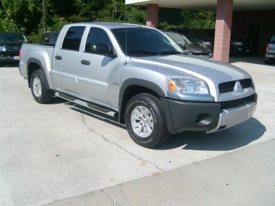 2006 Mitsubishi Raider