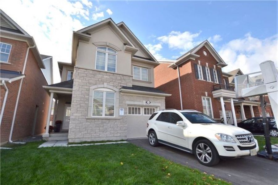 4 Bedroom Detached Home For Sale in Willmont, Milton